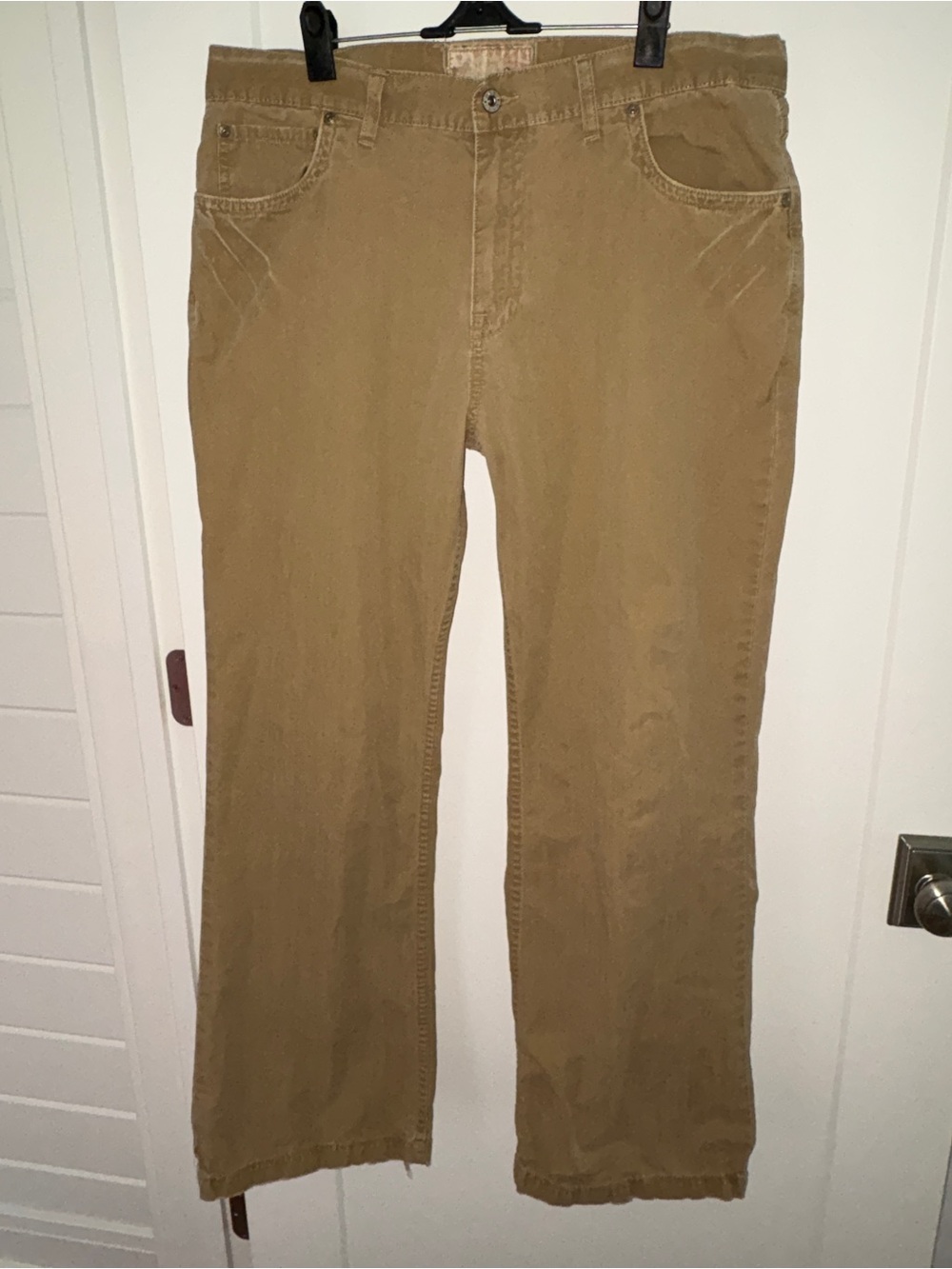 vintage men's BKE Tyler khaki jeans sz 36R EUC